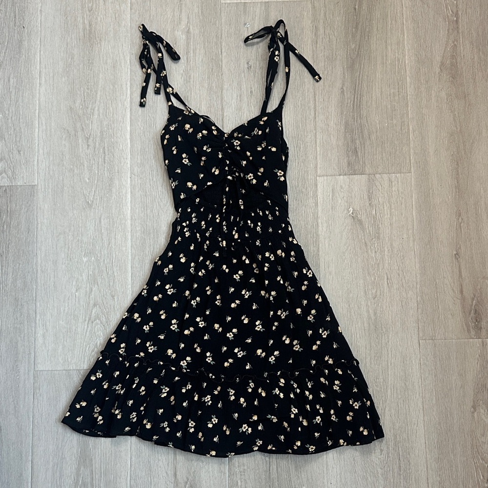 NWT Holister Floral Black Dress w cut out size XXS